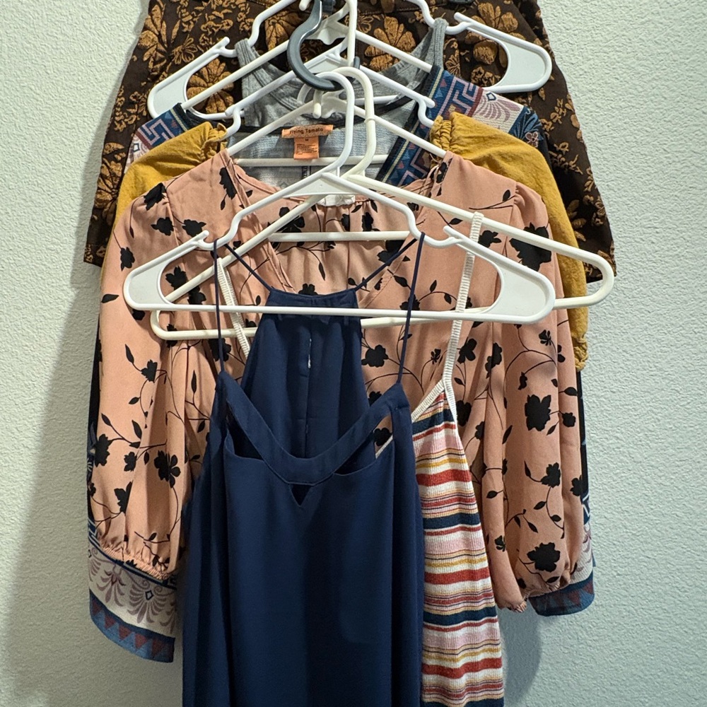 Women’s Boho Clothing Bundle – 7 Pieces | 3 Tank Tops, 3 Blouses & Shorts